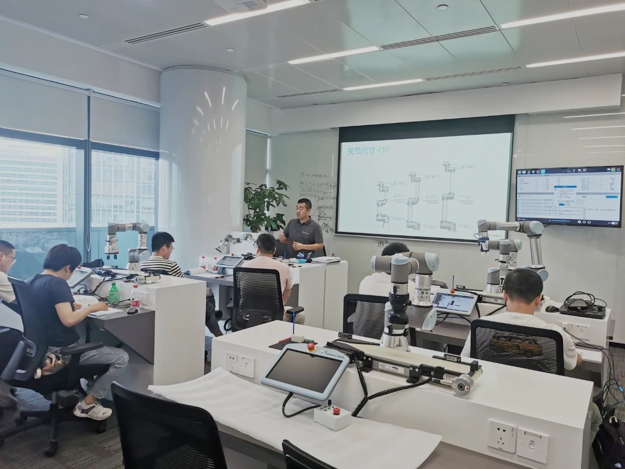 優傲機器人培訓